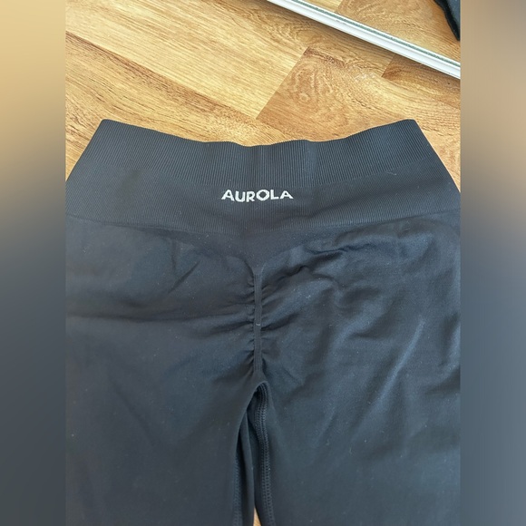 NWOT Aurola Leggings - Picture 3 of 4